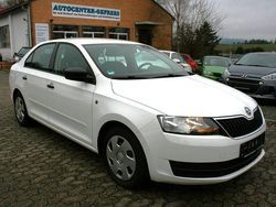 Weiß Gebraucht 2013 Skoda Rapid Active Limousine | 5.999 € (Guter Preis)