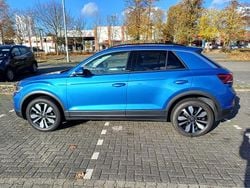 Blau Gebraucht 2024 VW T-Roc SUV | 26.700 € (Guter Preis)