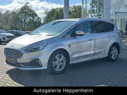 Silber Gebraucht 2020 Ford S-MAX Titanium Van / Kleinbus | 15.500 € (Guter Preis)