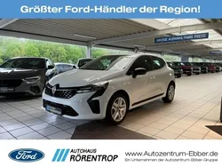 Weiss Gebraucht 2024 Renault Clio V Evolution Kleinwagen | 18.476 € (Fairer Preis)