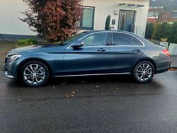 Grau Gebraucht 2015 Mercedes 220 Limousine | 15.000 € (Teuer)