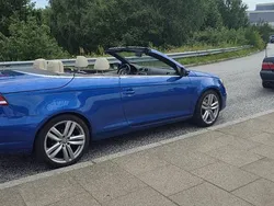 Blau Gebraucht 2015 VW Eos Cabrio | 29.000 €