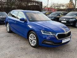 Modra energy/energy blue Gebraucht 2020 Skoda Octavia First Edition Kombi | 16.999 € (Guter Preis)