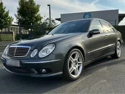 Grau Gebraucht 2004 Mercedes E500 AMG Limousine | 14.300 €