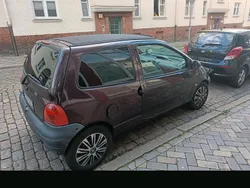 Rot Gebraucht 2004 Renault Twingo Kleinwagen | 1.400 €