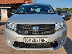 Silber Gebraucht 2014 Dacia Sandero Kleinwagen | 5.999 € (Teuer)