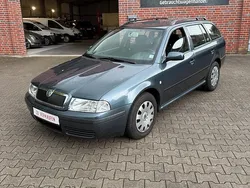 Grau Gebraucht 2005 Skoda Octavia Tour Kombi | 2.950 € (Etwas zu teuer)
