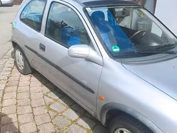 Gebraucht 2000 Opel Corsa Kleinwagen | 300 €
