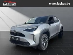 1l0)/ black (202) (silber Neu 2025 Toyota Yaris Cross Plus SUV | 36.990 €
