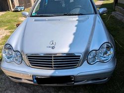 Silber Gebraucht 2004 Mercedes C180 Limousine | 2.500 € (Etwas zu teuer)