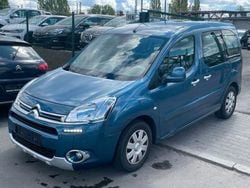 Blau Gebraucht 2015 Citroën Berlingo SELECTION Van / Kleinbus | 3.999 € (Guter Preis)