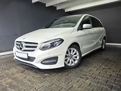 Weiß Gebraucht 2015 Mercedes B180 Van / Kleinbus | 16.990 € (Fairer Preis)