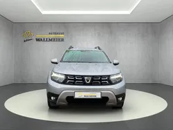 Grau Gebraucht 2021 Dacia Duster Prestige SUV | 19.990 € (Fairer Preis)
