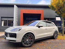Grau Gebraucht 2024 Porsche Cayenne S SUV | 102.500 € (Superpreis)