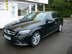 Obsidianschwarz metalliclack (metallic) Gebraucht 2019 Mercedes C180 Kombi | 22.995 € (Guter Preis)