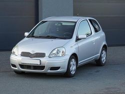Silber Gebraucht 2004 Toyota Yaris Kleinwagen | 2.650 € (Fairer Preis)