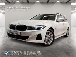 Weiß Gebraucht 2022 BMW 320e Kombi | 29.360 € (Fairer Preis)