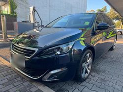 Blau Gebraucht 2016 Peugeot 308 Allure Kombi | 10.750 € (Fairer Preis)