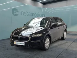 Schwarz Gebraucht 2024 Skoda Scala Essence Kleinwagen | 23.540 € (Teuer)