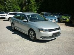 Silber Gebraucht 2012 VW Jetta Comfortline Limousine | 9.990 € (Teuer)