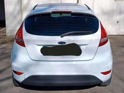 Weiß Gebraucht 2009 Ford Fiesta Ambiente Kleinwagen | 2.100 € (Fairer Preis)
