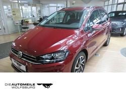 Rot Gebraucht 2018 VW Golf Sportsvan Join Van / Kleinbus | 17.490 € (Fairer Preis)