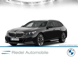 Schwarz Gebraucht 2024 BMW 540 M Sport Kombi | 65.680 €