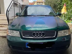 Grün Gebraucht 2001 Audi A4 Kombi | 2.400 € (Fairer Preis)