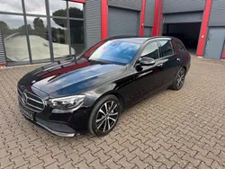 Schwarz Gebraucht 2022 Mercedes E300 Limousine | 33.800 € (Fairer Preis)