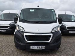 Weiß Gebraucht 2024 Peugeot Boxer Van | 24.990 € (Guter Preis)