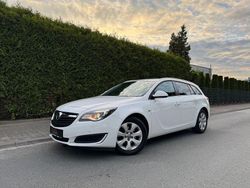 Weiß Gebraucht 2017 Opel Insignia Edition Kombi | 4.950 € (Fairer Preis)