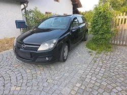 Schwarz Gebraucht 2005 Opel Astra Kombi | 1.300 € (Guter Preis)