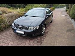 Blau Gebraucht 2001 Audi A4 Limousine | 2.000 € (Fairer Preis)