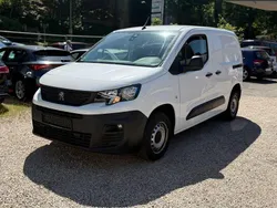 Weiß Gebraucht 2021 Peugeot Partner Van / Kleinbus | 9.000 € (Guter Preis)