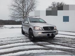 Silber Gebraucht 2003 Mercedes ML270 SUV | 3.350 €