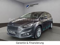 Grau Gebraucht 2015 Ford S-MAX S Van / Kleinbus | 11.990 € (Fairer Preis)