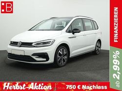 Weiss Gebraucht 2024 VW Touran Highline Van / Kleinbus | 35.950 € (Fairer Preis)