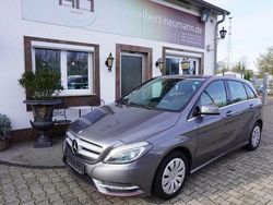 Grau Gebraucht 2013 Mercedes B200 Van / Kleinbus | 14.490 € (Etwas zu teuer)