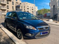 Blau Gebraucht 2011 Ford Focus Kombi | 3.999 € (Fairer Preis)