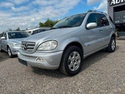 Silber Gebraucht 2005 Mercedes ML270 Edition SUV | 4.490 € (Fairer Preis)