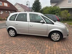 Silber Gebraucht 2005 Opel Meriva Van / Kleinbus | 2.000 € (Fairer Preis)