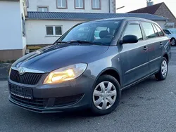 Grau Gebraucht 2012 Skoda Fabia Kombi | 2.150 € (Fairer Preis)