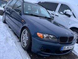 Blau Gebraucht 2002 BMW 325 Sport Line Kombi | 2.400 € (Guter Preis)