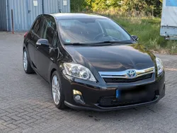 Toyota Auris Hybrid