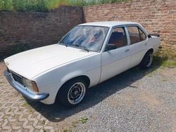 Weiß Gebraucht 1978 Opel Ascona S Limousine | 8.000 €