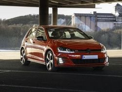 Rot Gebraucht 2017 VW Golf GTI Limousine | 14.900 € (Superpreis)