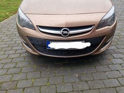 Braun Gebraucht 2013 Opel Astra Active Kombi | 2.200 € (Guter Preis)