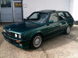 Grün Gebraucht 1990 BMW 320 Kombi | 15.999 €