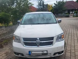 Weiß Gebraucht 2011 Dodge Grand Caravan Van / Kleinbus | 3.499 €