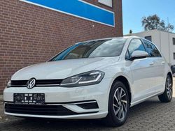 Weiß Gebraucht 2017 VW Golf VII Sound Limousine | 9.400 € (Fairer Preis)